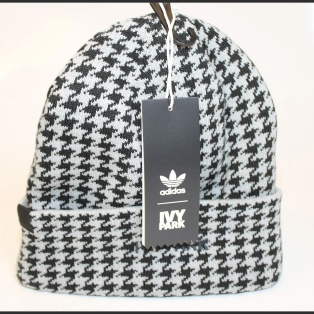 🖤▪️Adidas ▪️x Ivy Park Beanie  Black Gray Rare UNISEX Winter Cap OSFM ✨️🖤